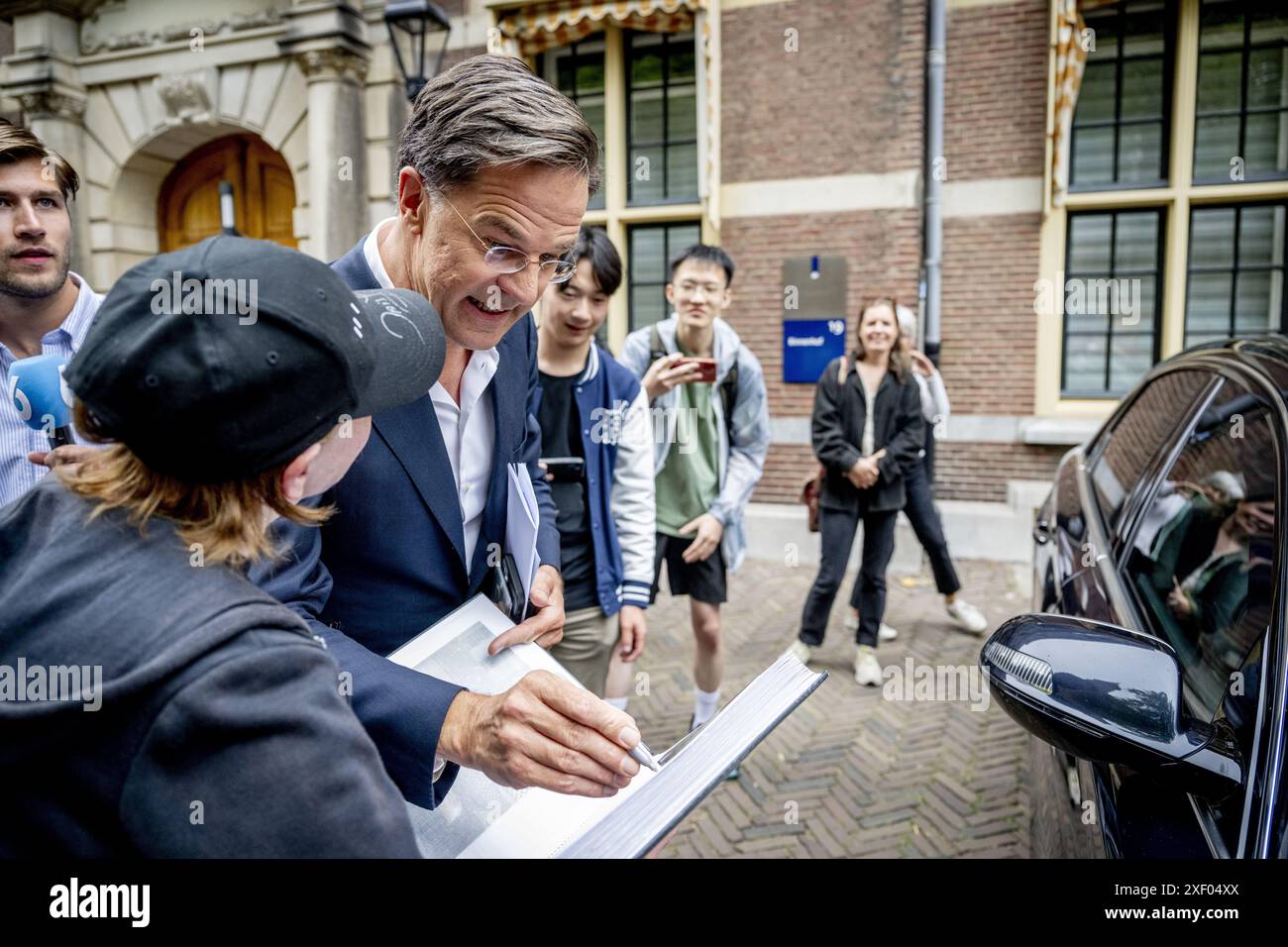 THE HAGUE - Outgoing Prime Minister Mark Ruttena gives his last speech from his office in the Torentje. It is a farewell message to the Netherlands and a look back on his almost fourteen years as Prime Minister. ANP ROBIN UTRECHT netherlands out - belgium out Stock Photo