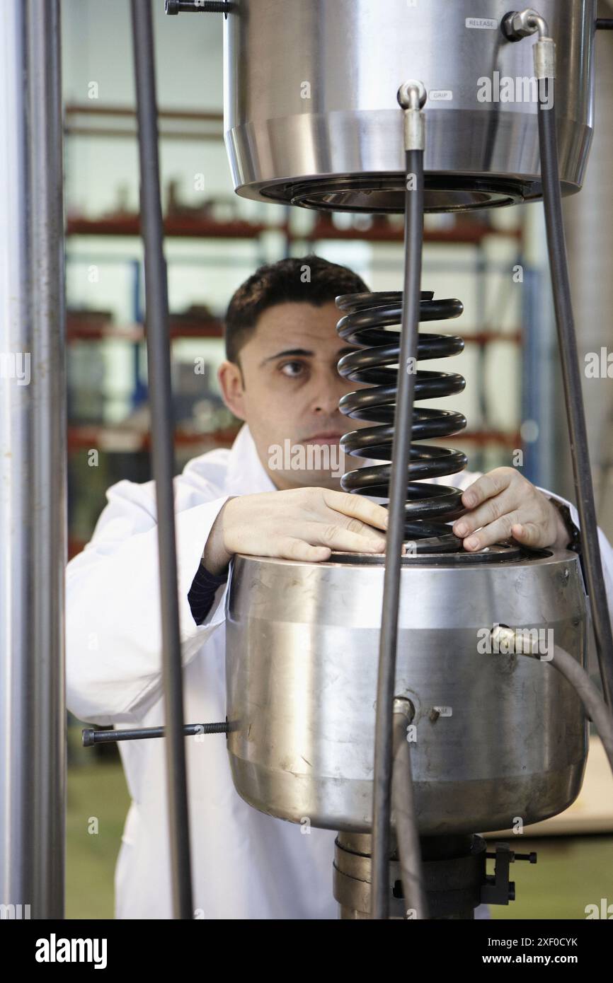 Fatigue test, determination of the fatigue life of materials, Department of Mechanical assays, Foundry Unit. Fundación Inasmet-Tecnalia, Centro de Inv Stock Photo