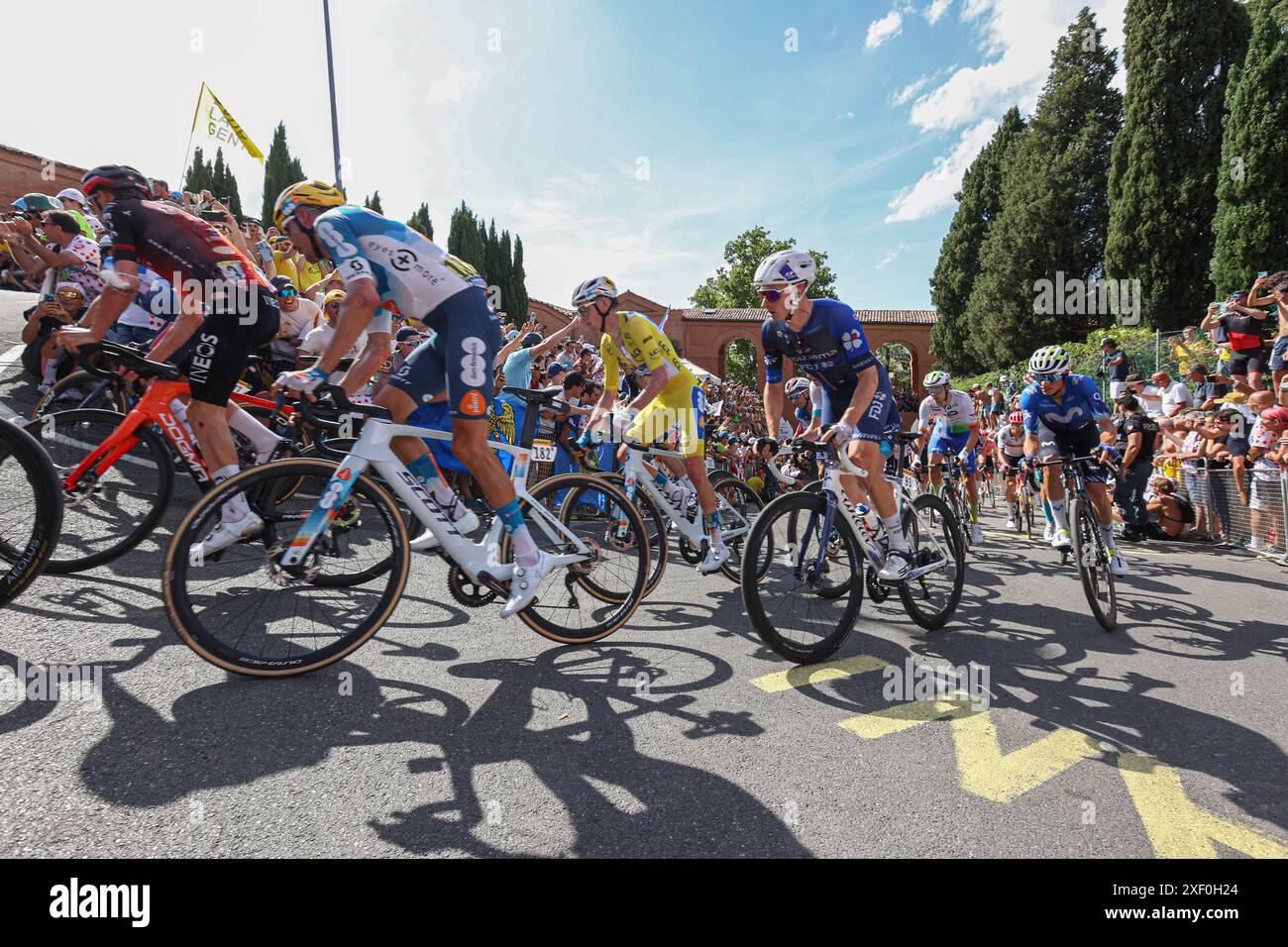 Bologna, Italia. 30th June, 2024. Bologna tappa del tour de france che