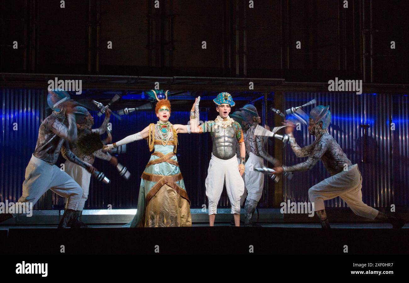 Queen tye hires stock photography and images Alamy