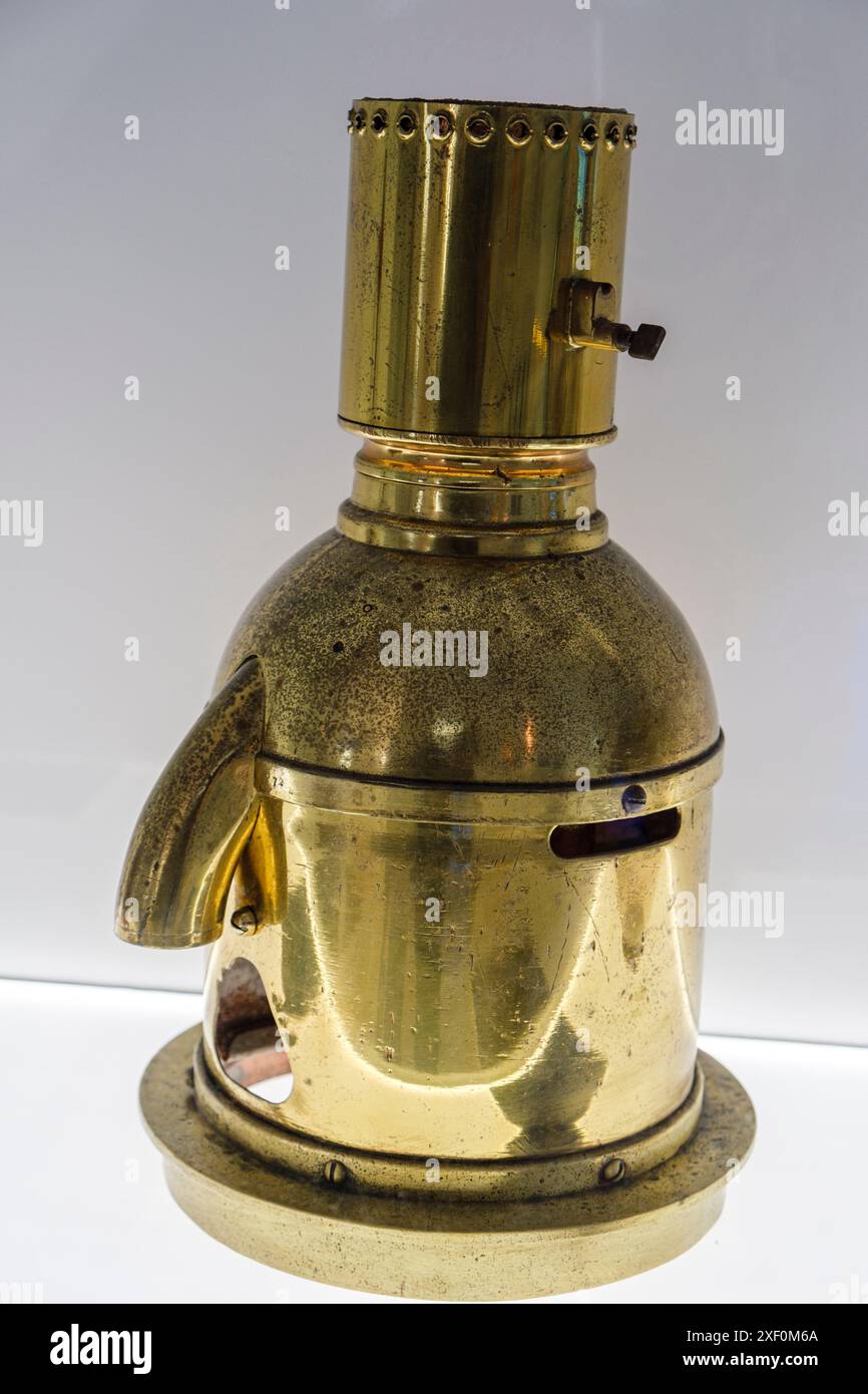 Lighthouse oil lamp new arrivals