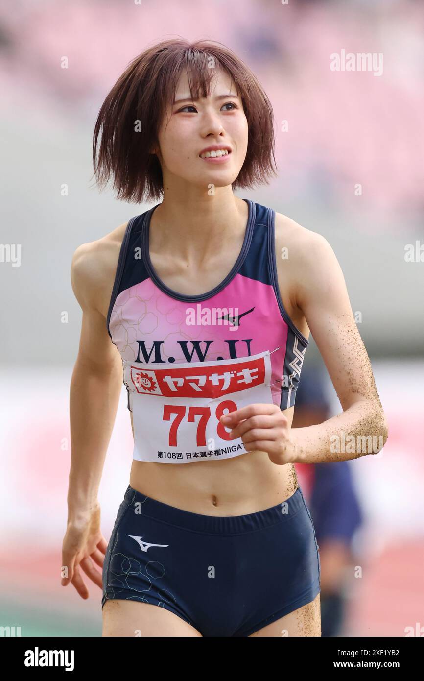 Khám Phá Hành Trình Rực Rỡ của Tomoda Ayaka – Nữ Diễn Viên Được Yêu Thích Với Nhiều Năng Lượng Và Tài Năng Vượt Trội 2 Khám Phá Hành Trình Rực Rỡ của Tomoda Ayaka – Nữ Diễn Viên Được Yêu Thích Với Nhiều Năng Lượng Và Tài Năng Vượt Trội