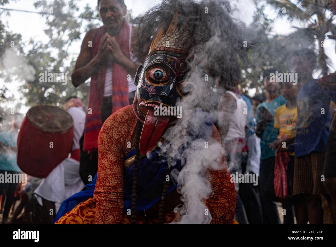 One of the oldest tradition of &amp;quot;Mukha-nach&amp;quot; during Masan Kali puja in ...