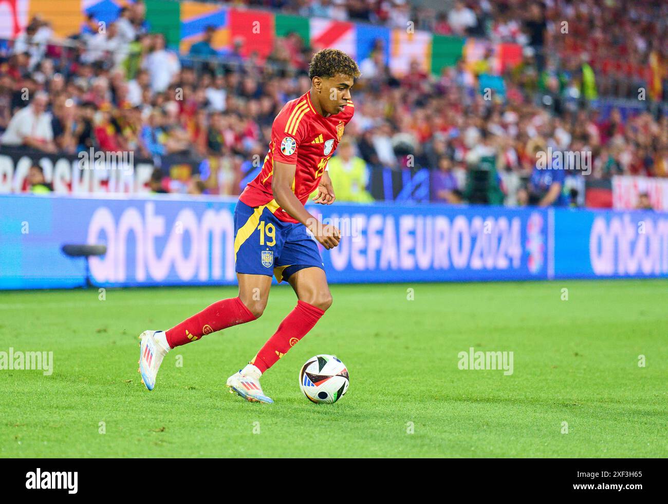 Lamine Yamal Dribbling Hi res Stock Photography And Images Alamy Lamine Yamal Dribbling Hi res Stock Photography And Images Alamy