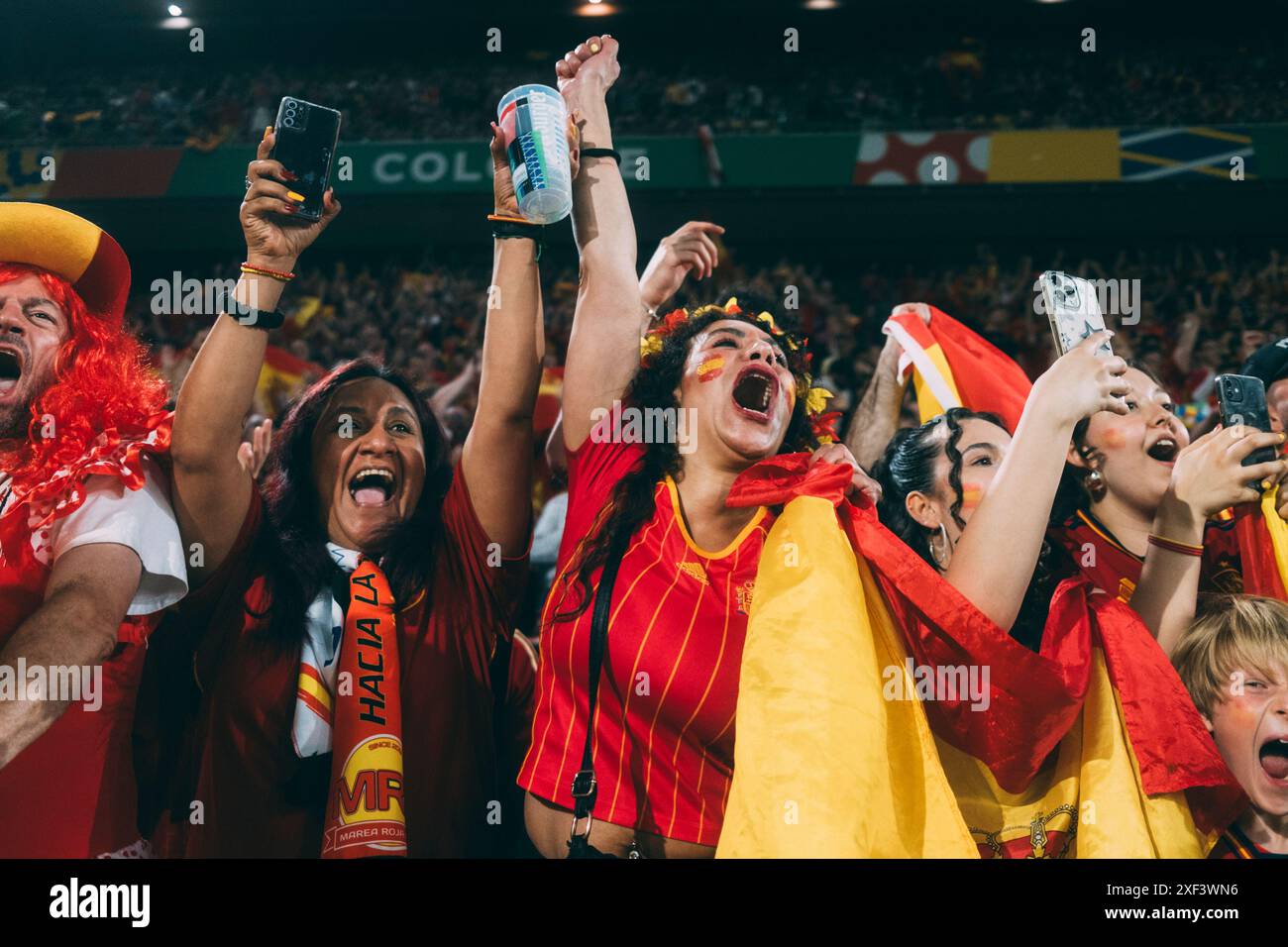 Spain Fans Koeln, RheinEnergieStadion, 30.06.2024: Spanish fans celebrate the ...