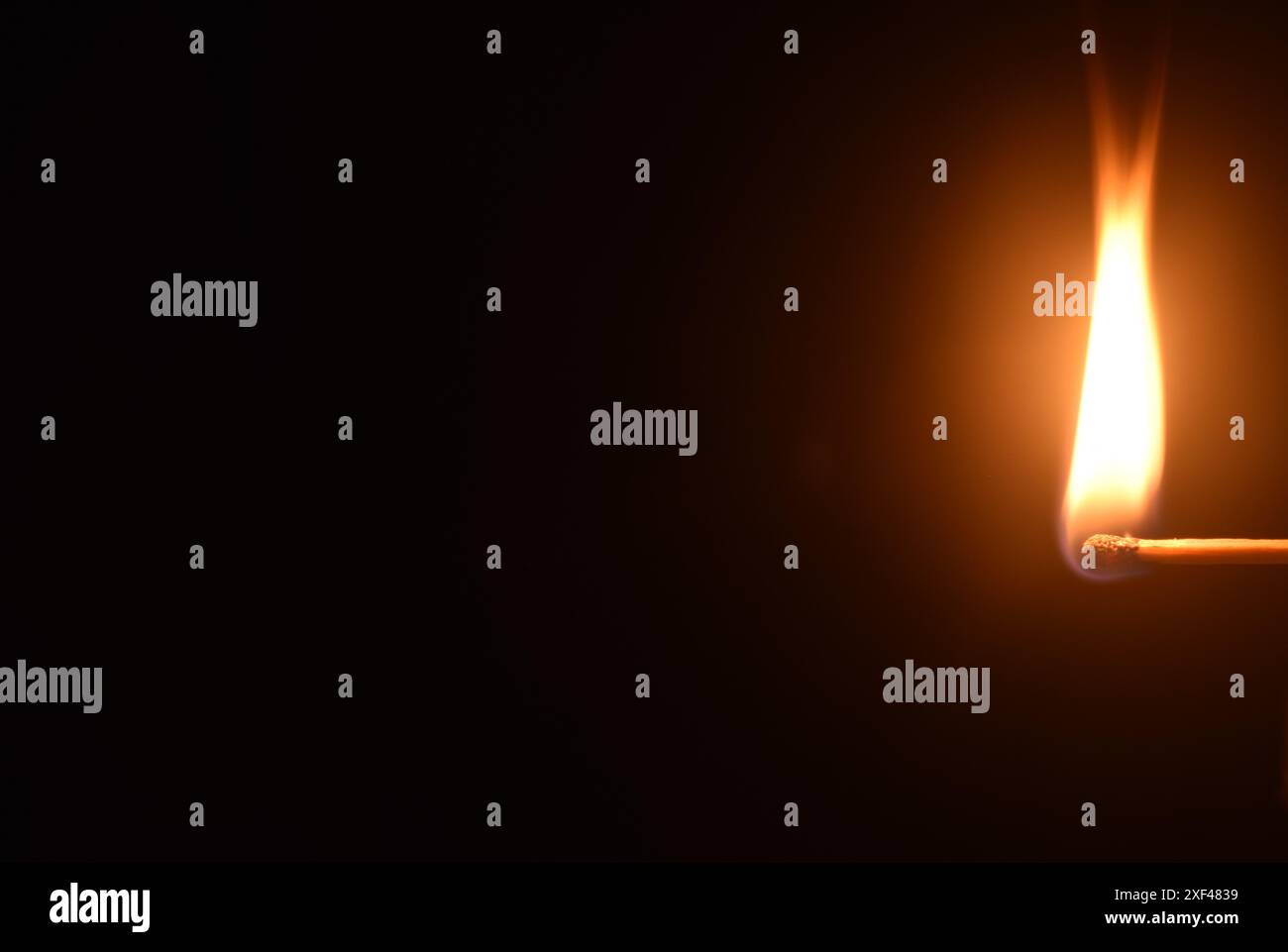 Phosphorus burning reaction hi-res stock photography and images - Alamy