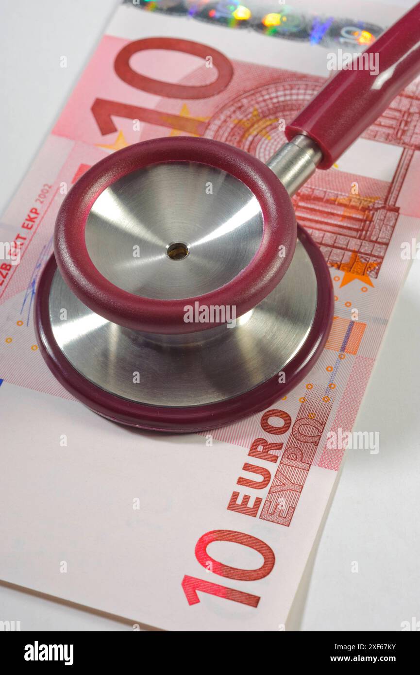 kosten-und-kostensteigerung-im-gesundheitswesen-ein-stethoskop-liegt