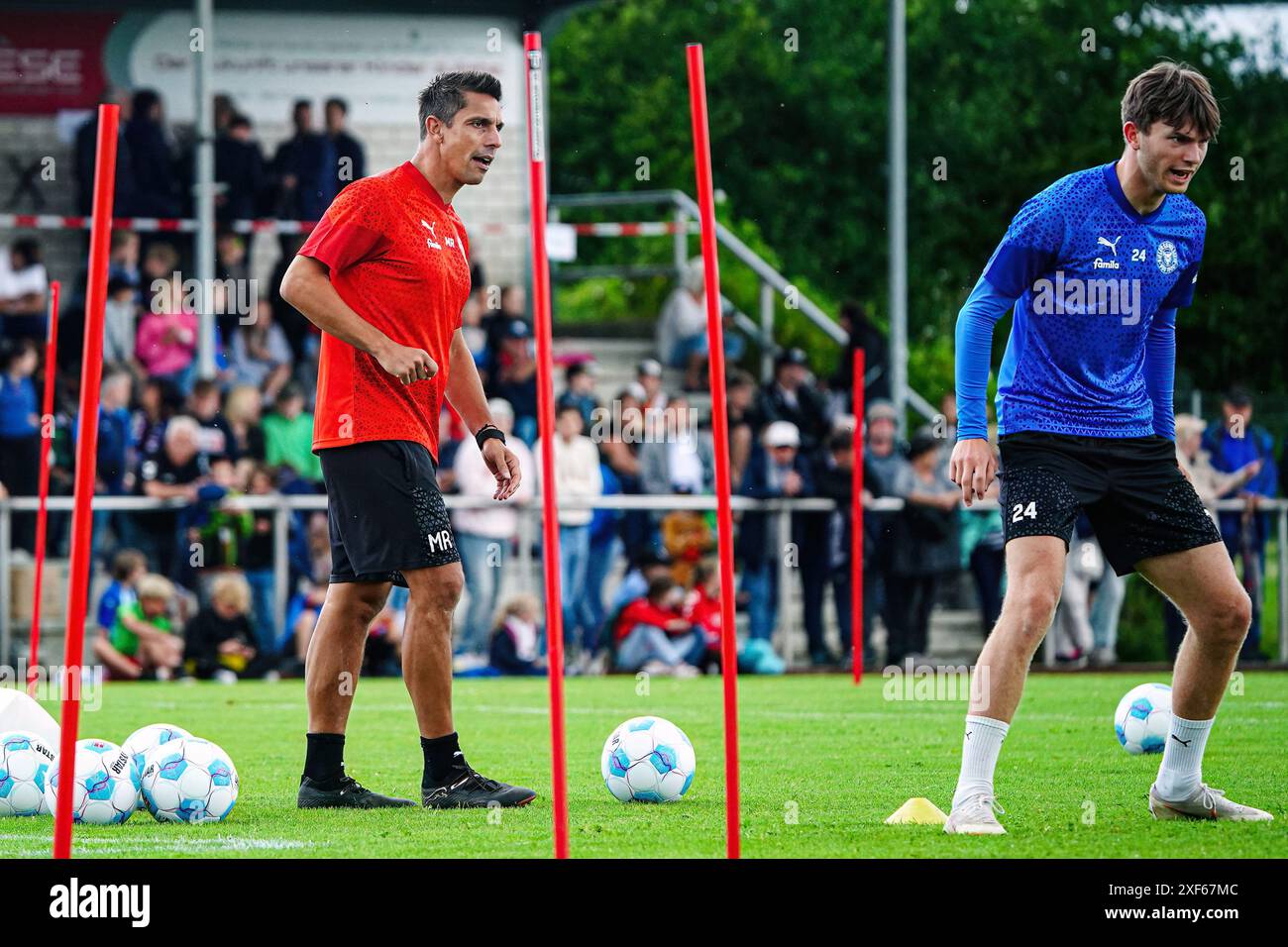 Marcel Rapp Marcel Rapp (Holstein Kiel, Trainer) und Magnus Knudsen (Holstein Kiel ...