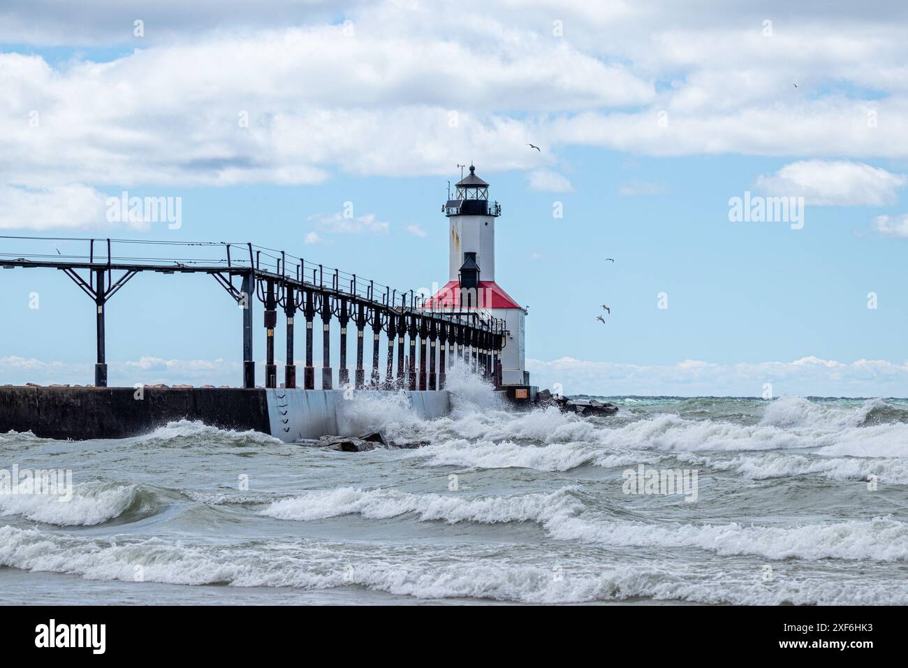 Wave waves lighthouse storm lake hi-res stock photography and images ...