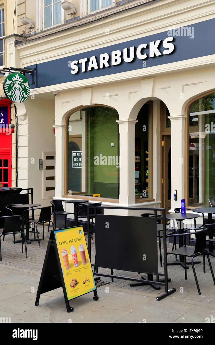Starbucks coffee shop bristol hi-res stock photography and images - Alamy