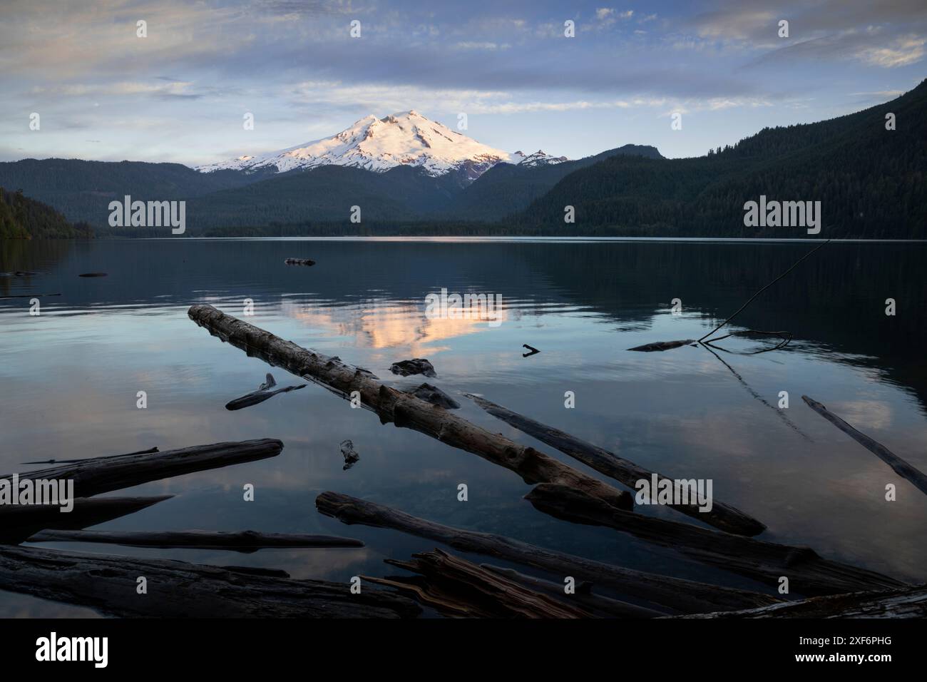 Baker lake hi res stock photography and images Page 2 Alamy