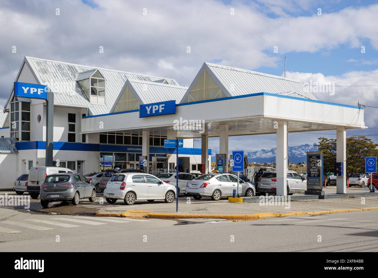 motor-vehicles-refuel-at-a-gas-station-ypf-in-ushuaia-argentina-on