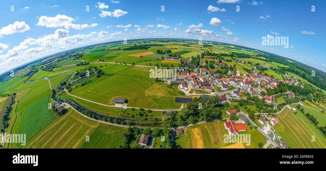 Dischingen Ausblick auf die Ortschaft Ballmertshofen nahe Dischingen im ...