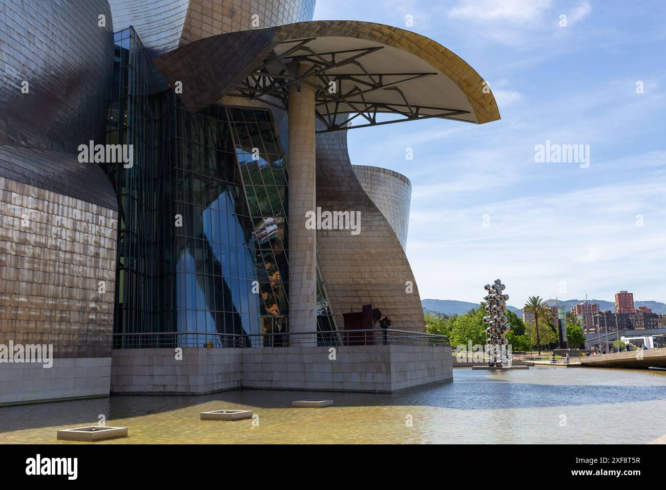 The Guggenheim Museum Bilbao Stock Photo - Alamy