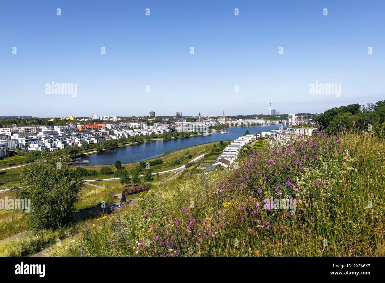 luxury properties on Lake Phoenix, the lake and its neighboring development were built on the site of the former Phoenix East steelworks in the Hoerde Stock Photo