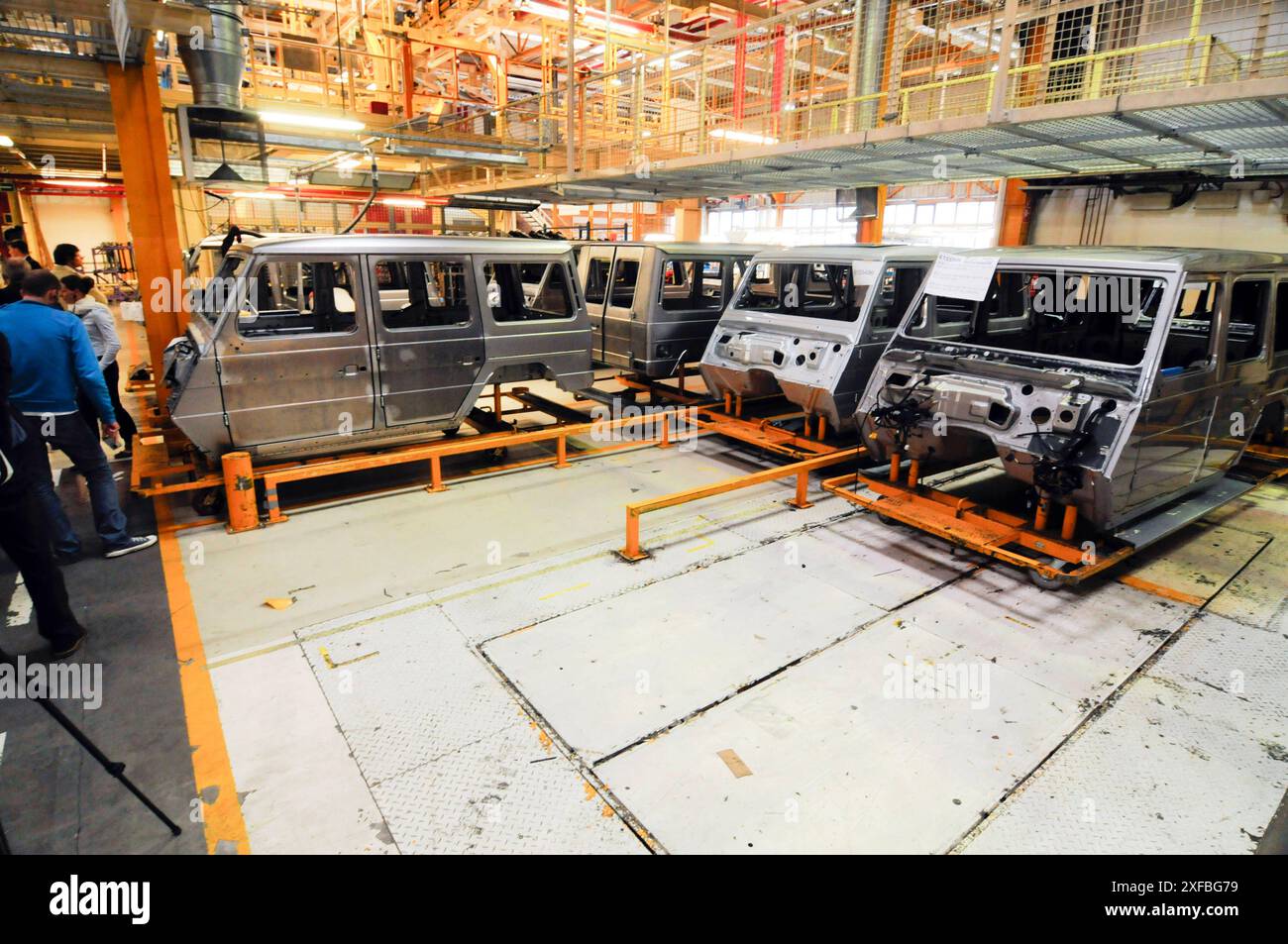 construction of the mercedes G class in graz construction of the ...