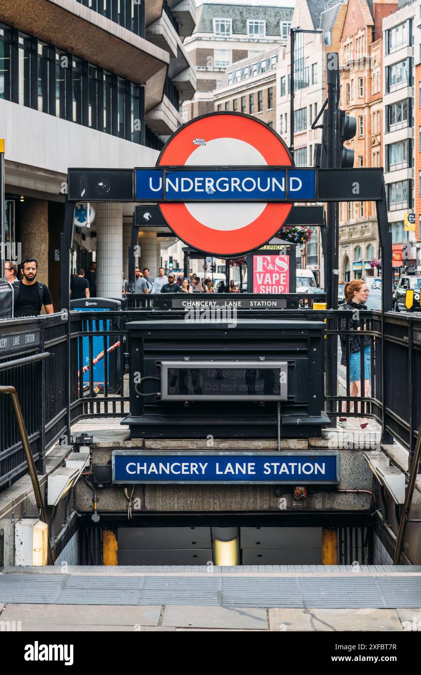 Chancery building hi-res stock photography and images - Alamy
