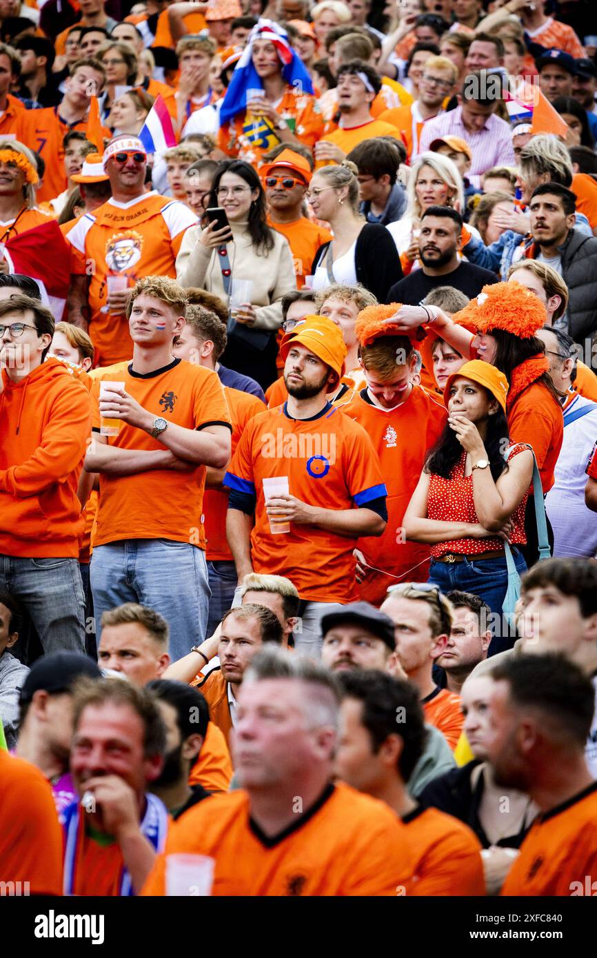MUNICH - Dutch fans watch the eighth final match at the European ...