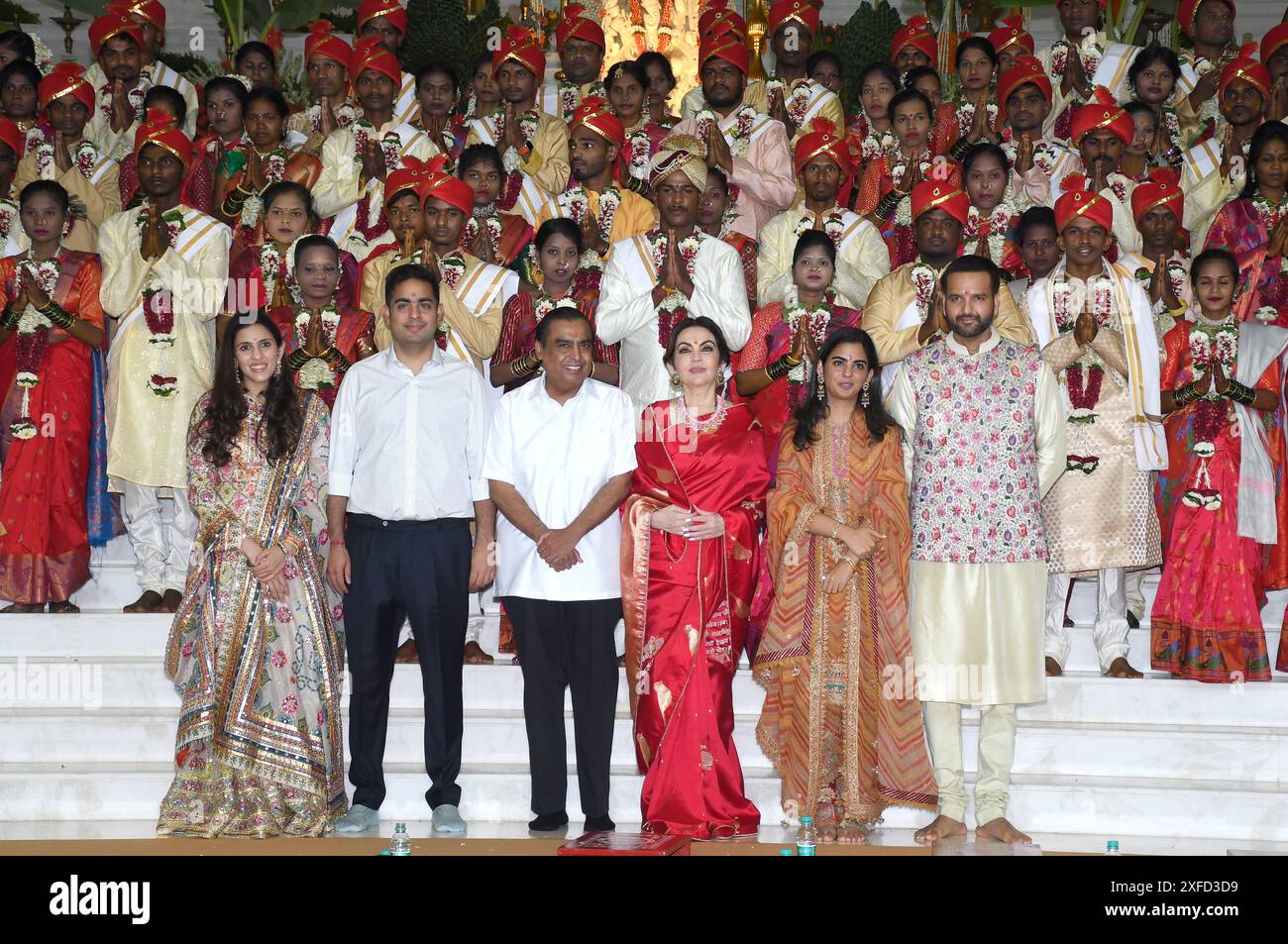 sachin and babi light blue dress Shloka Mehta shines in AJSK custom-made lehenga, exudes best of regalness  at Anant Ambani-Radhika Merchant's wedding main image 0