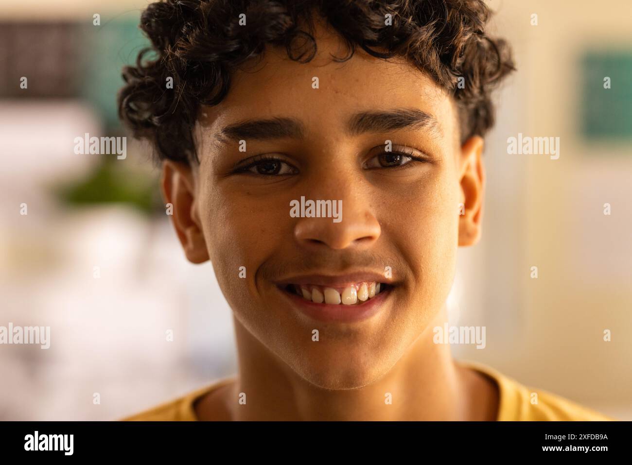 Teenage boy camera hi-res stock photography and images - Alamy