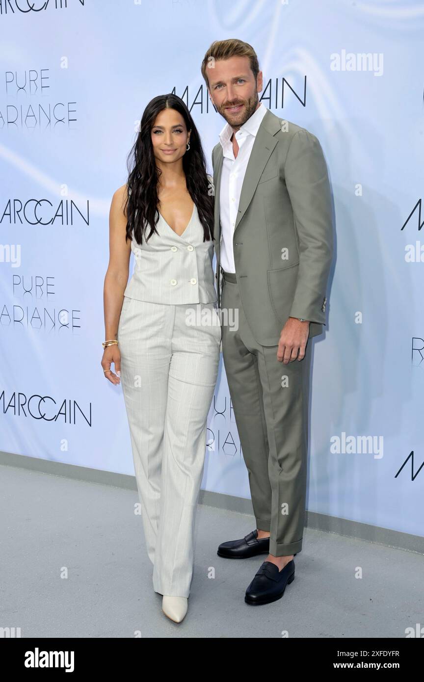 Amira Pocher mit Freund Christian Düren bei der Marc Cain Fashion Show