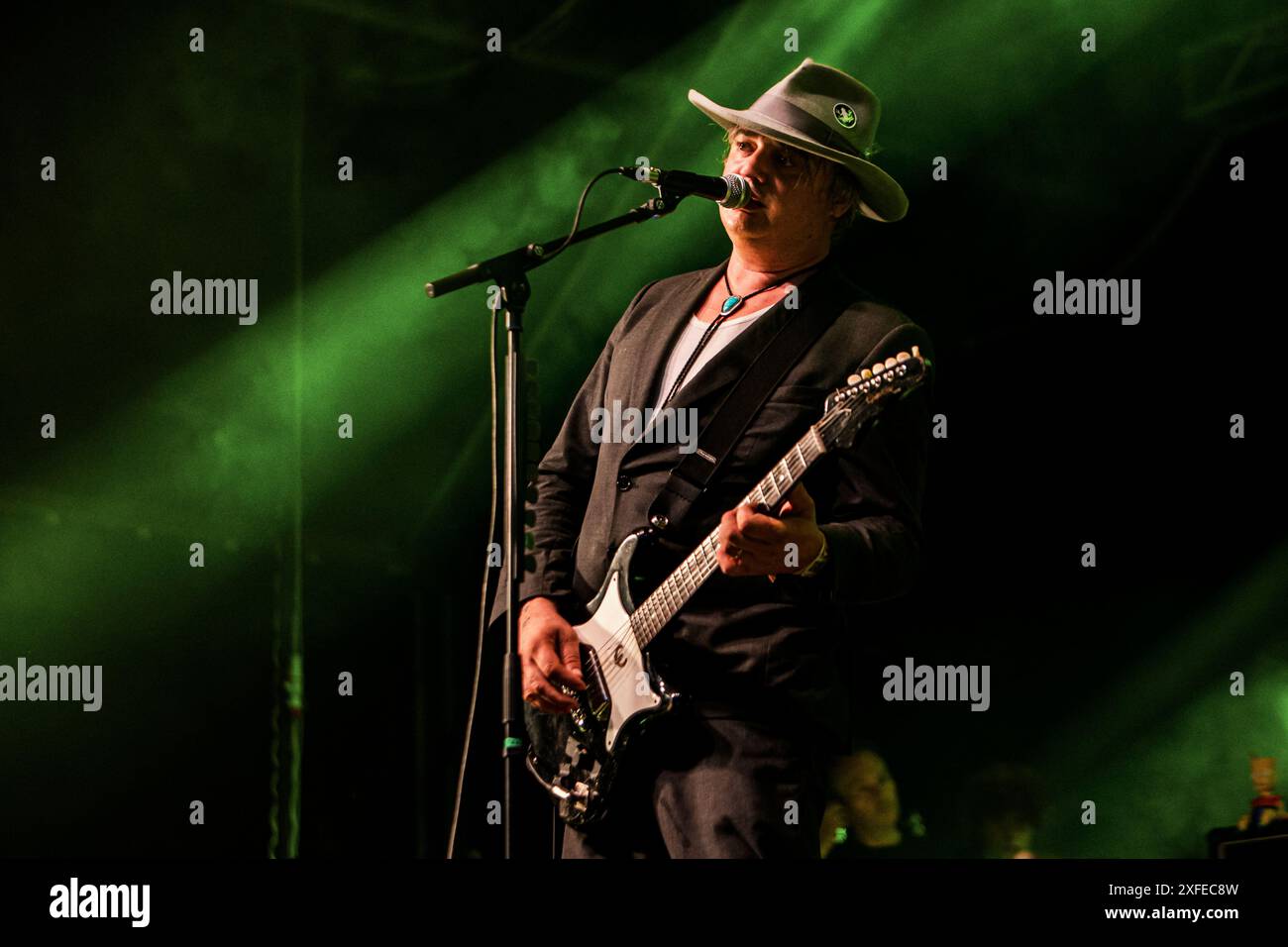 Pete doherty carl barat libertines hi-res stock photography and images -  Page 5 - Alamy