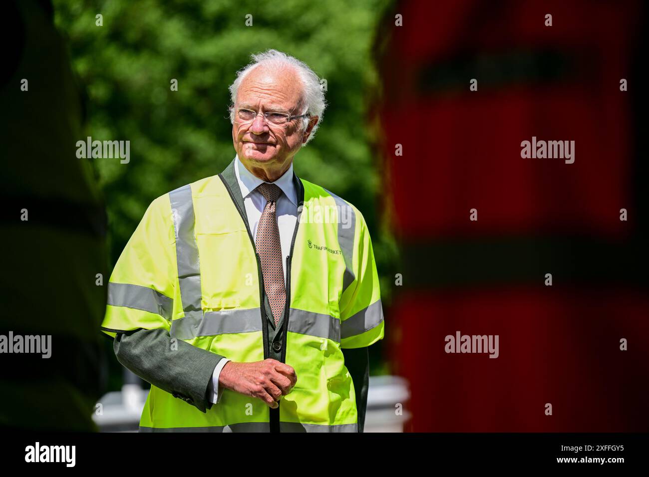 Stenungsund, Sweden. 03rd July, 2024. King Carl Gustaf of Sweden at the reopening of the road E6 in Stenungsun which was destroyed ina a landslide in September 2023. Stenungsund, Sweden 3 July 2024.Photo: Björn Larsson Rosvall/TT/kod 9200 Credit: TT News Agency/Alamy Live News Stock Photo