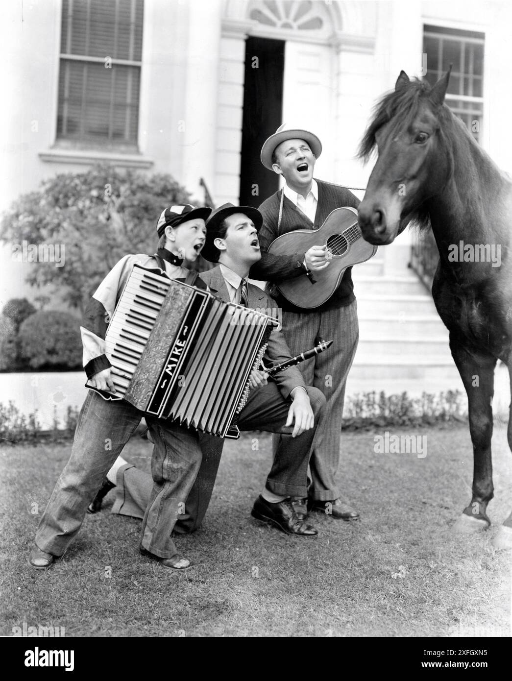 DONALD O'CONNOR FRED MacMURRAY and BING CROSBY singing to a racehorse ...