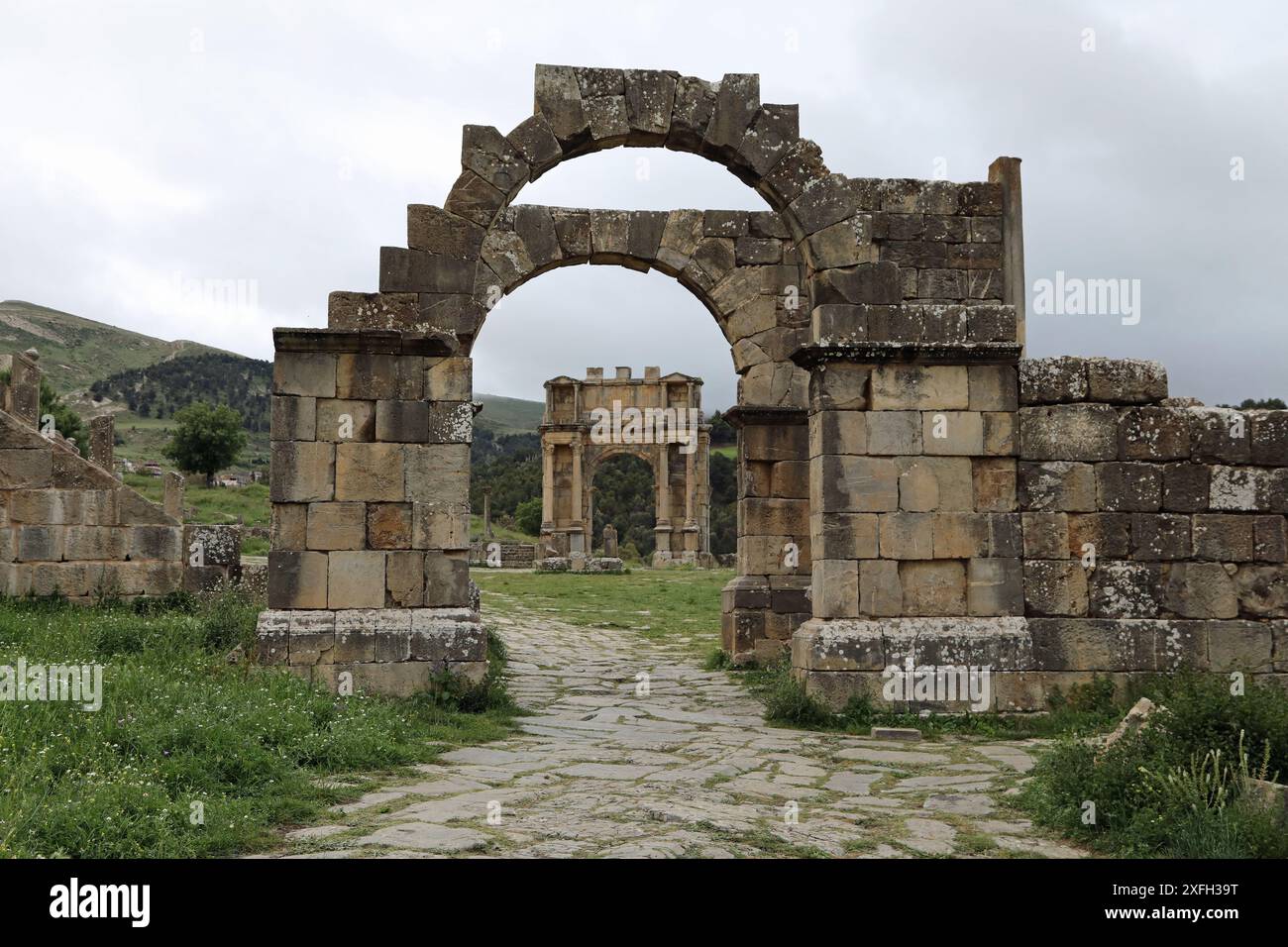 Algeria roman ruins architecture hi-res stock photography and images ...