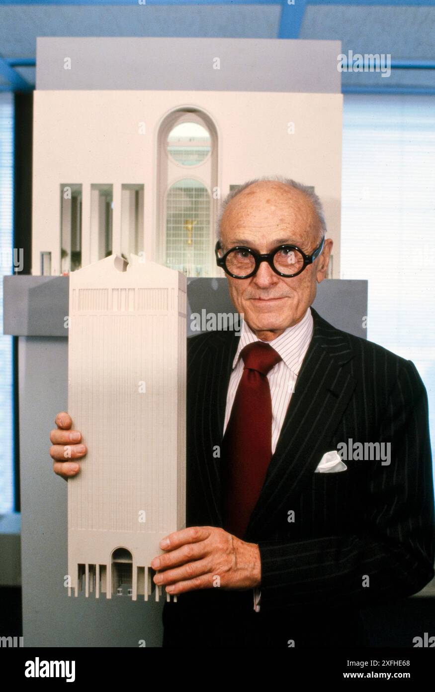 American architect Philip Johnson holding a model of AT&T building, New ...