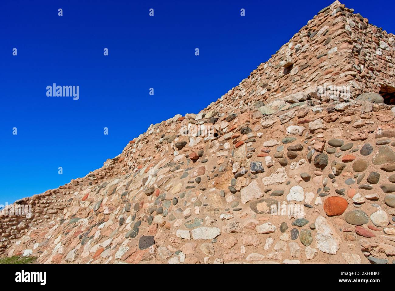 Citadel atop village walls of Tuzigoot pueblo ruins site Stock Photo