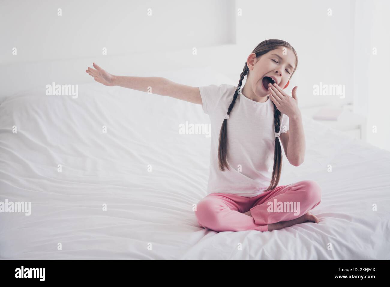 Stretch and yawn full body hires stock photography and images Alamy