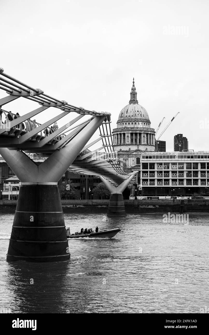 London celebrating Christmas with markets, amazing hotels and street photography. Lot of food , drinks and beautiful royal interior Stock Photo
