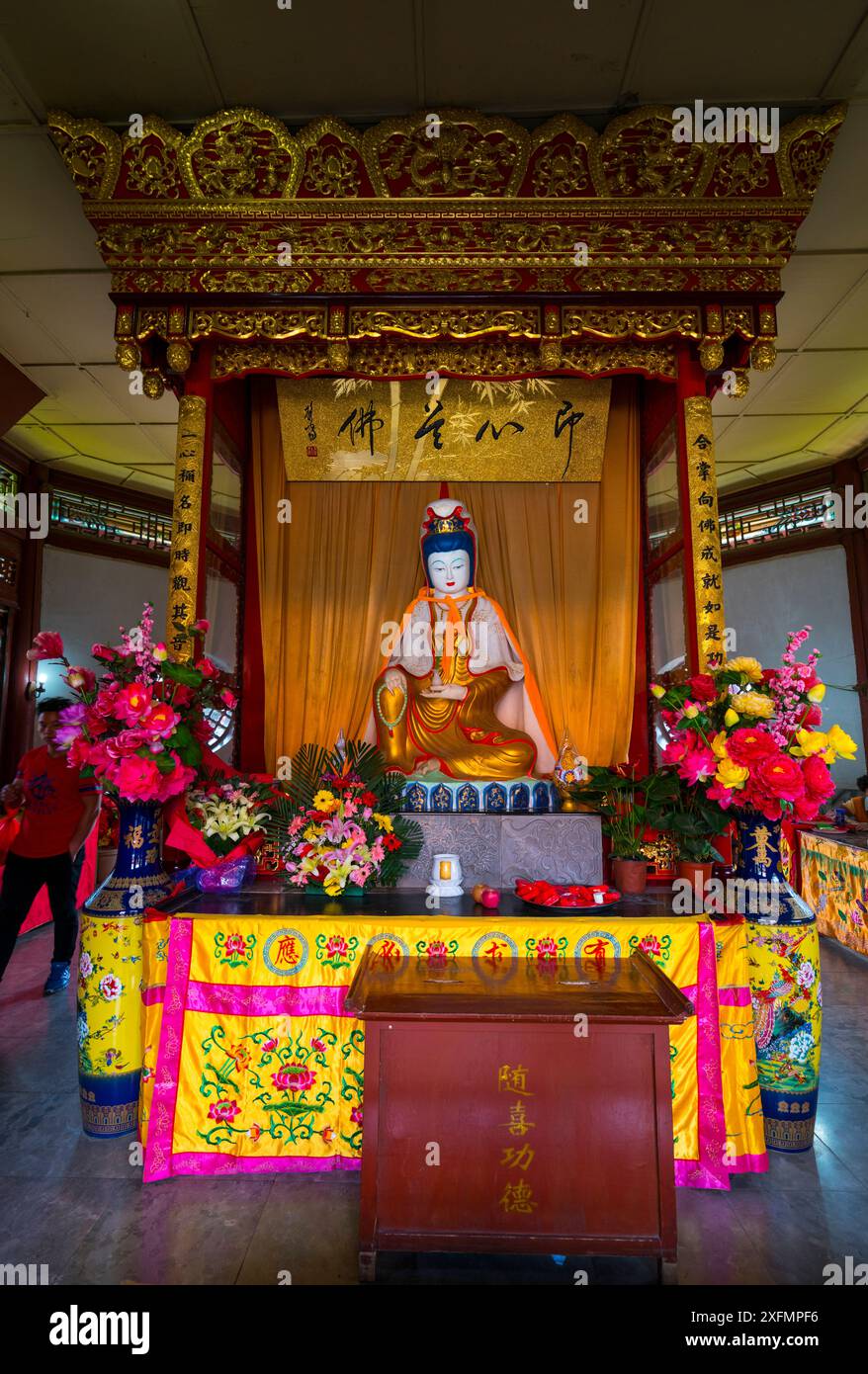 Buddhist buildings in china hi-res stock photography and images - Alamy