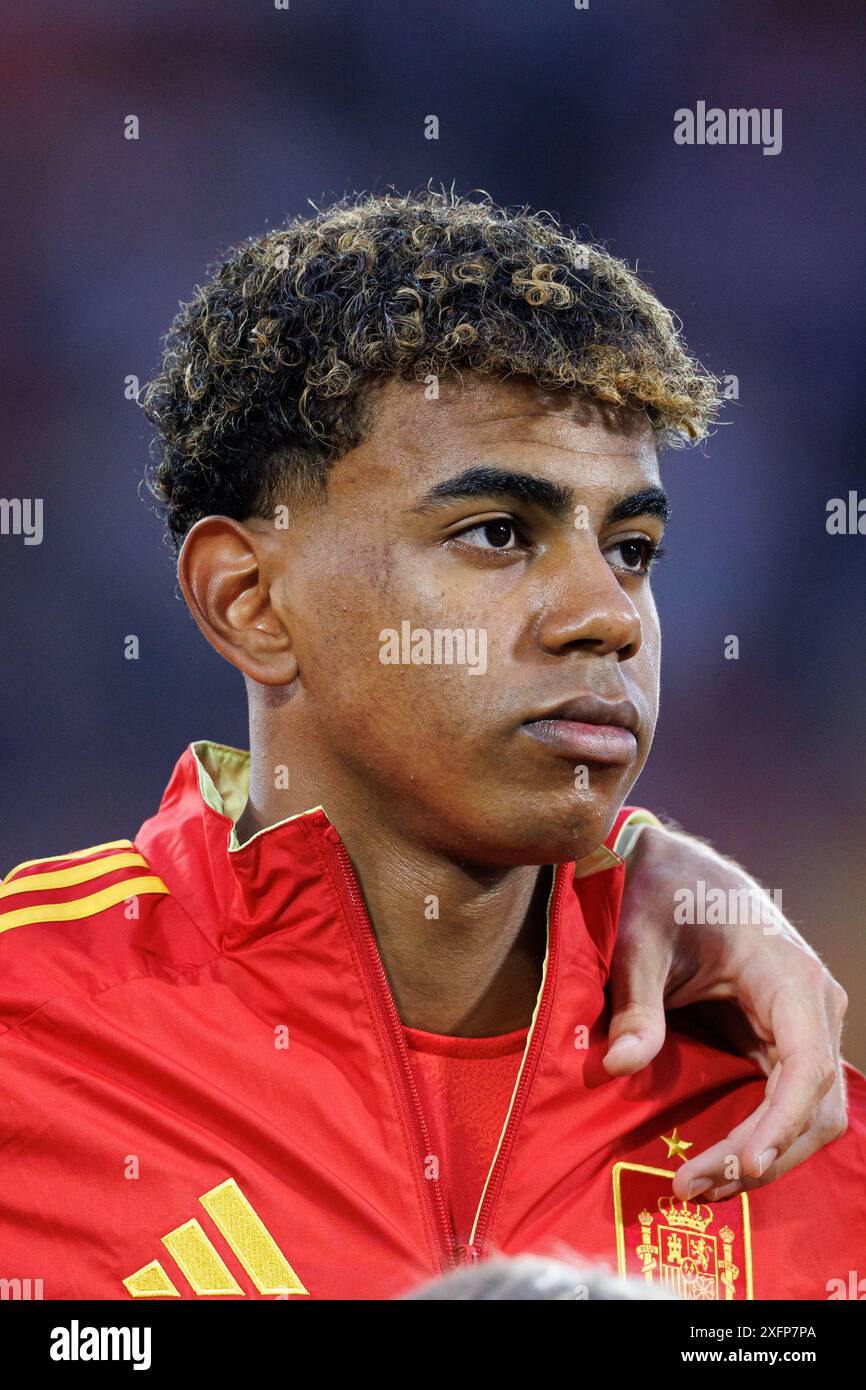 lamine-yamal-spain-national-team-2024-hi-res-stock-photography-and