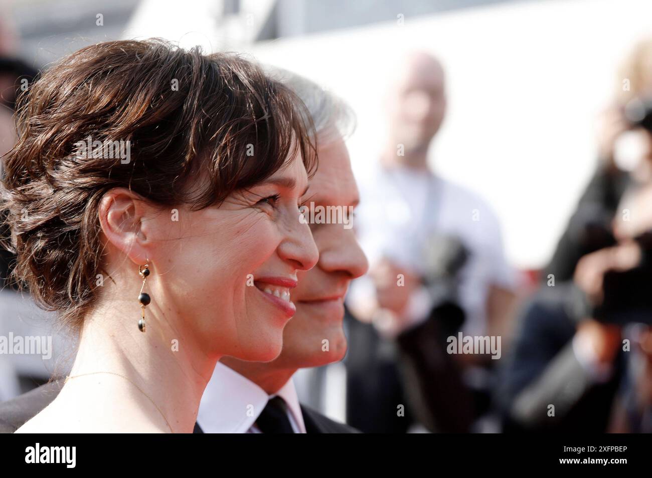 Viggo Mortensen mit Partnerin Ariadna Gil bei der Eröffnung und beim Tribute Screening des Kinofilms The Dead Don t Hurt auf dem 58. Internationalen Filmfestival Karlovy Vary 2024 im Hotel Thermal. Karlsbad, 28.06.2024 *** Viggo Mortensen with partner Ariadna Gil at the opening and tribute screening of the feature film The Dead Don t Hurt at the 58 Karlovy Vary International Film Festival 2024 at the Karlovy Vary Thermal Hotel, 28 06 2024 Foto:xB.xThomasx/xFuturexImagex mortensen 4601 Stock Photo