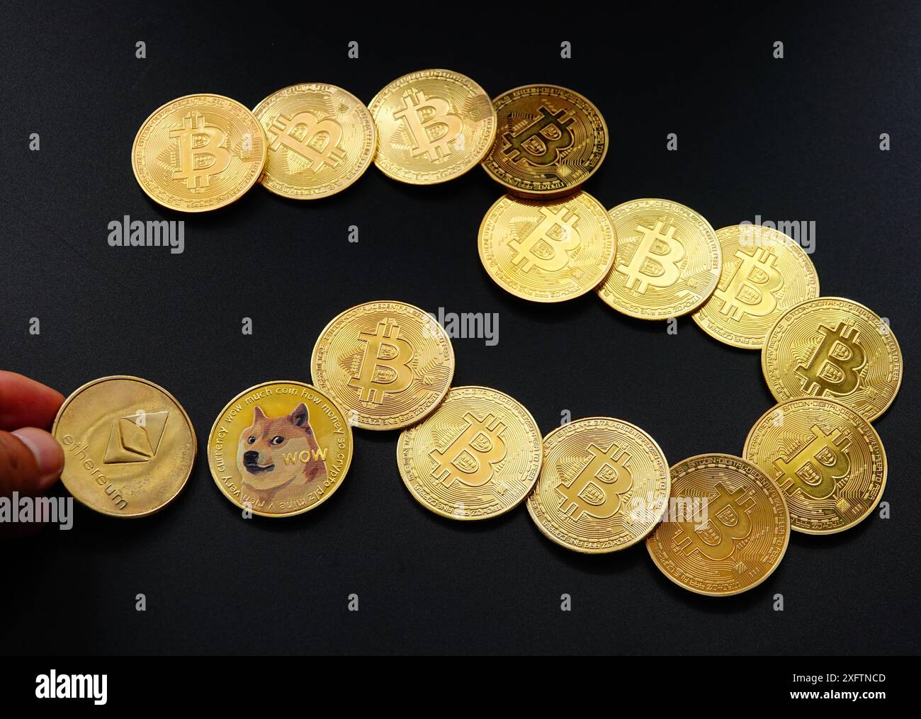 Physical dogecoin hi-res stock photography and images - Page 2 - Alamy