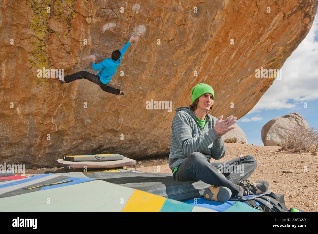 Man bouldering, Process V16, Buttermilks, California, USA Stock Photo ...