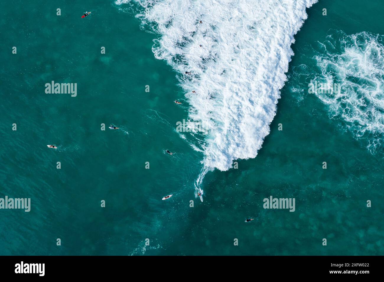 Surfers ocean hawaii hi-res stock photography and images - Alamy