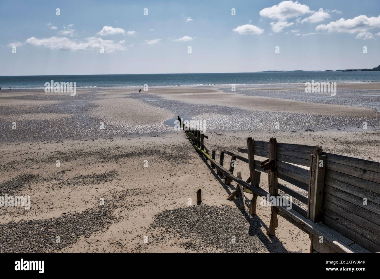 Dylan thomas on beach hi-res stock photography and images - Alamy