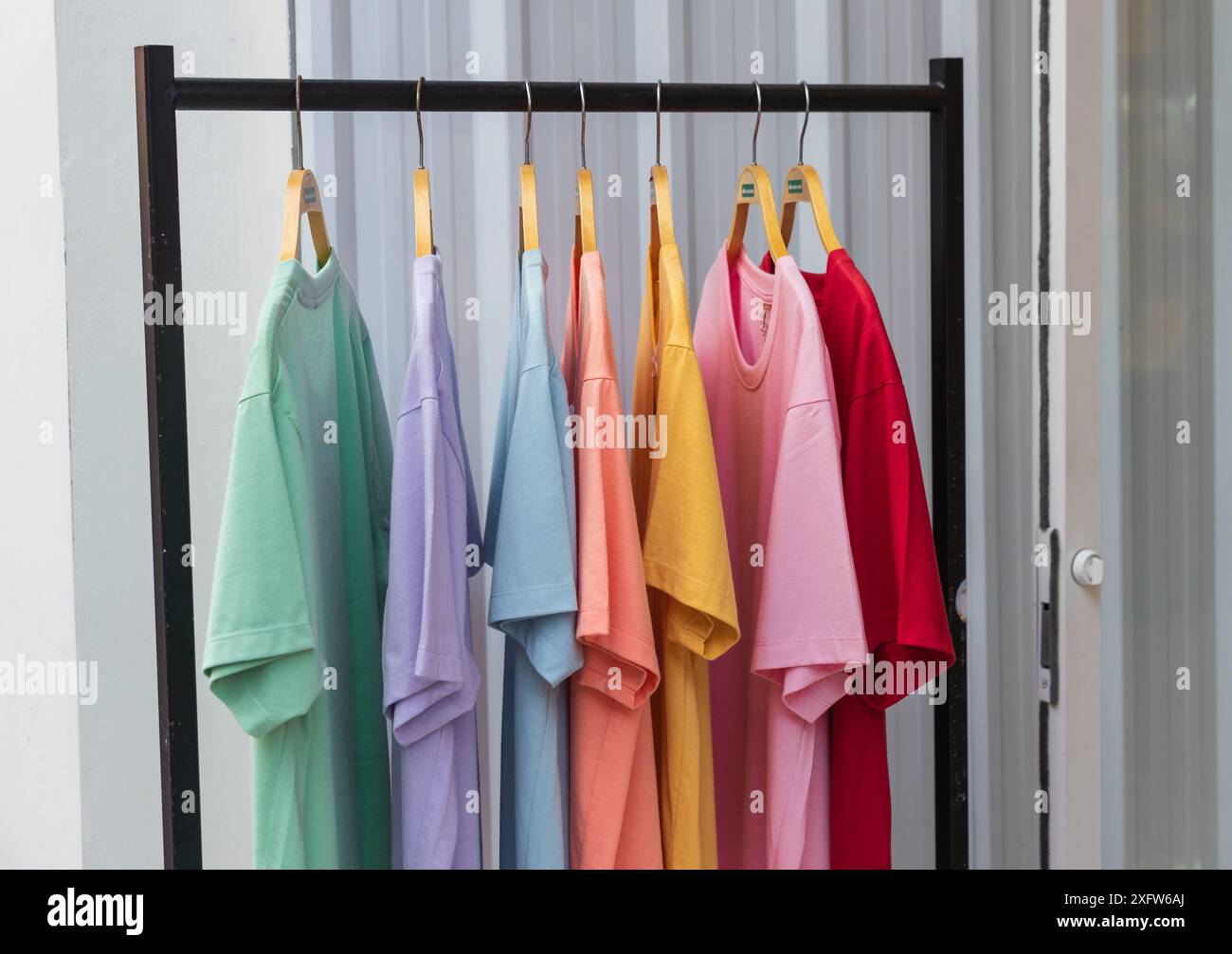 Best hangers for t shirts sale