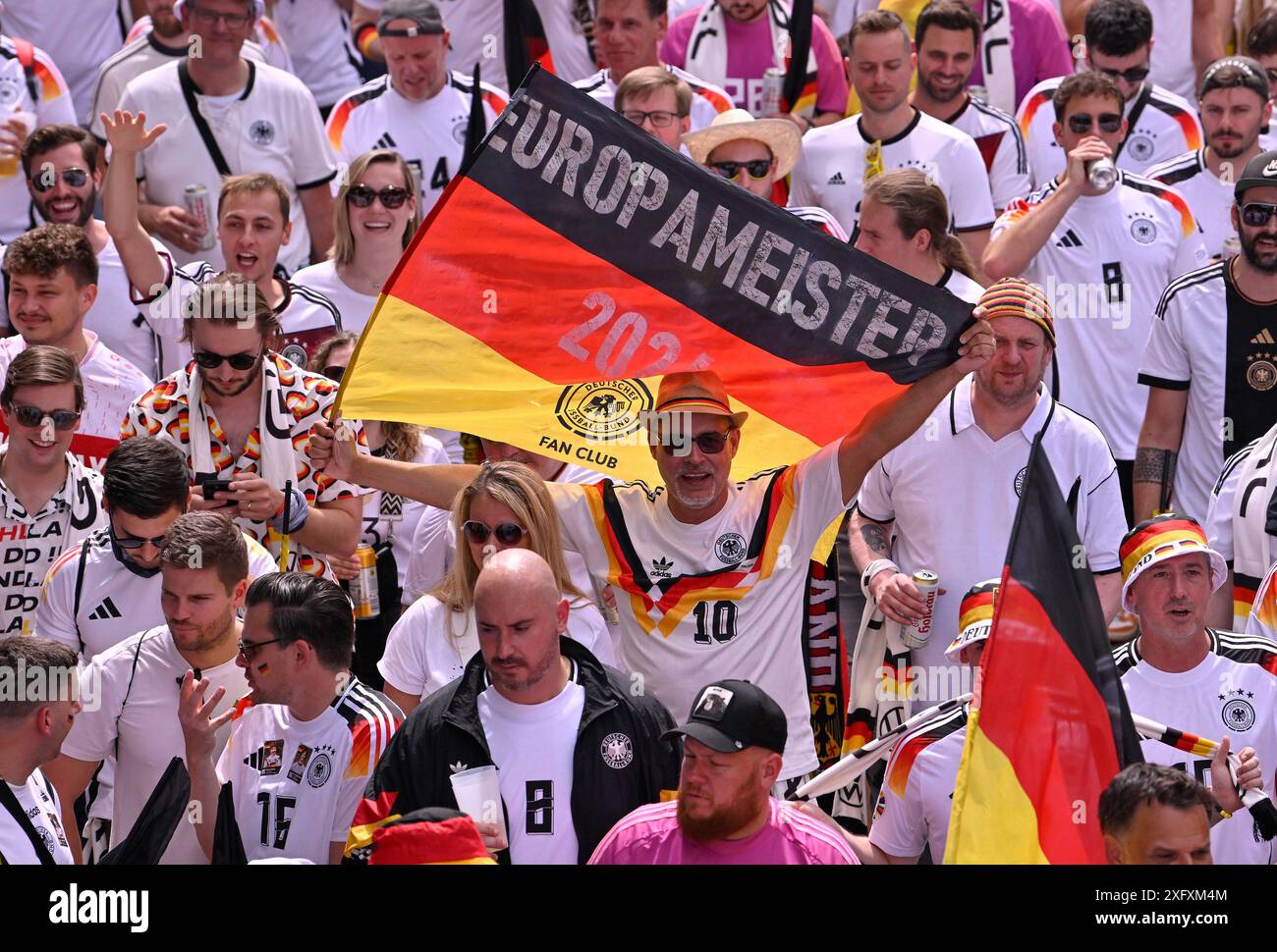 Stuttgart, Germany. July 5, 2024. Fanmarsch vor dem Spiel, deutsche Fans, Flaggen, Fahnen