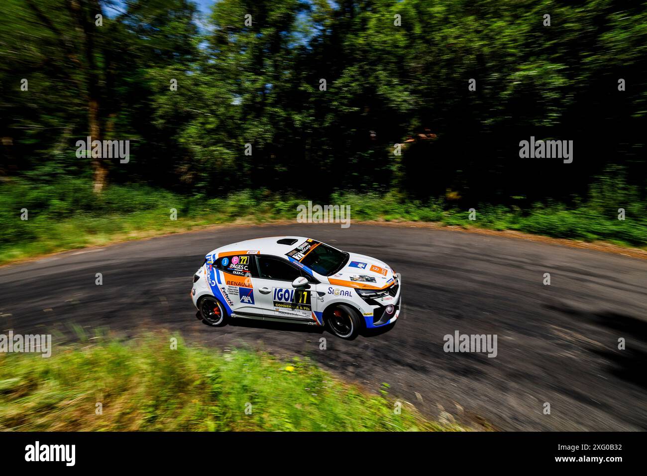77 OLEA Charlotte, PAGES Cecile, Renault Clio Rally5, action during the Rallye Aveyron Rouergue - Occitanie 2024, 5th round of the Championnat de France des Rallyes 2024, from July 4 to 6 in Rodez, France - Photo Grégory Lenormand/DPPI Credit: DPPI Media/Alamy Live News Stock Photo