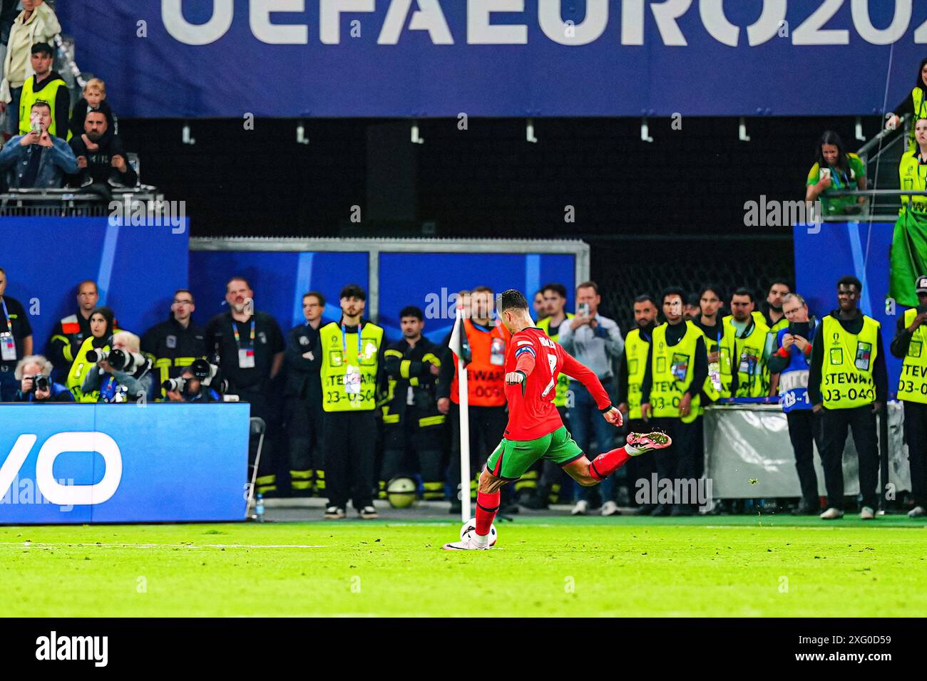 Freistoss Christiano Ronaldo (Portugal, 07) GER, Portugal vs. Frankreich, Fussball