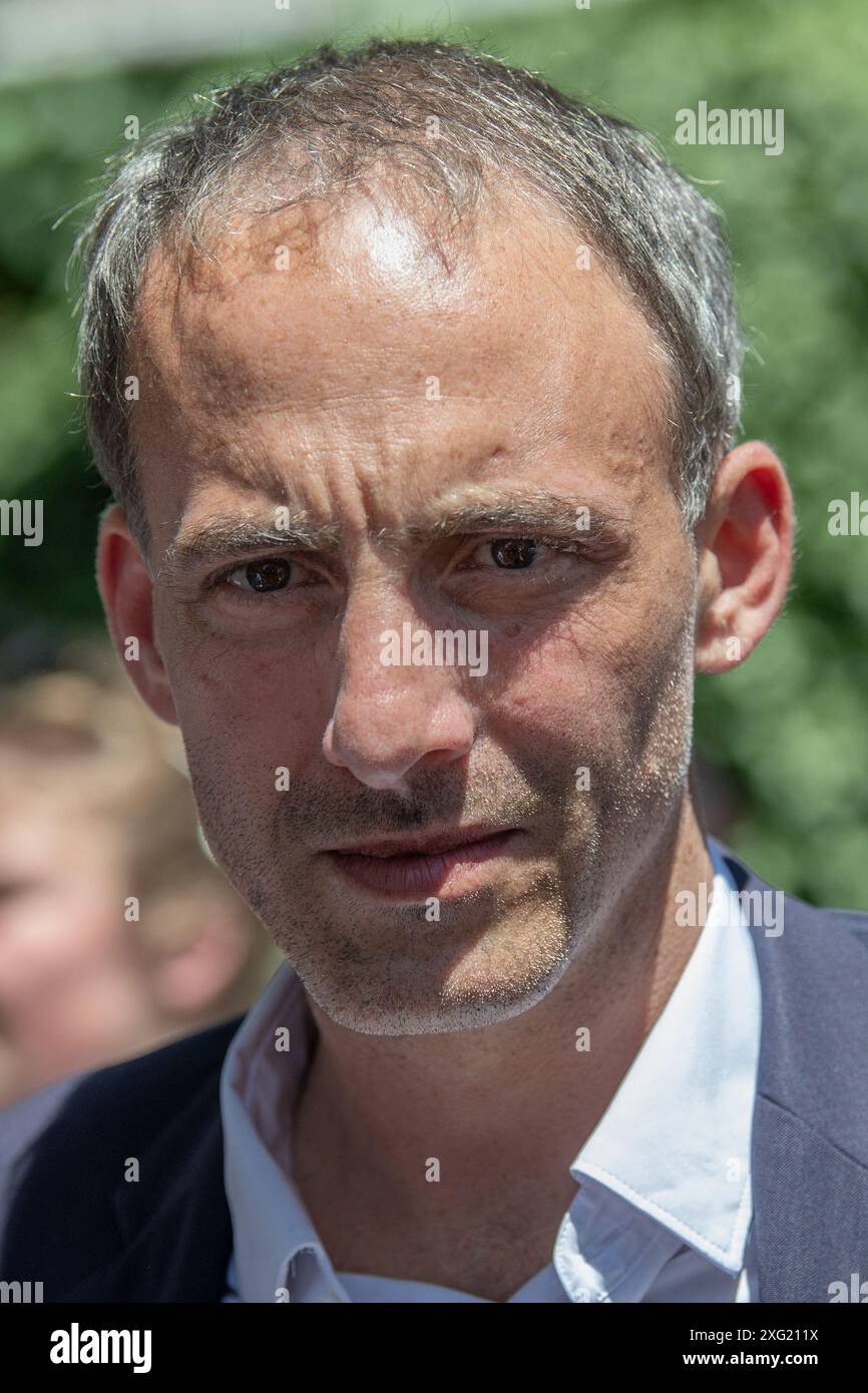raphael-glucksmann-at-a-public-meeting-of-pascaline-lecorche-place
