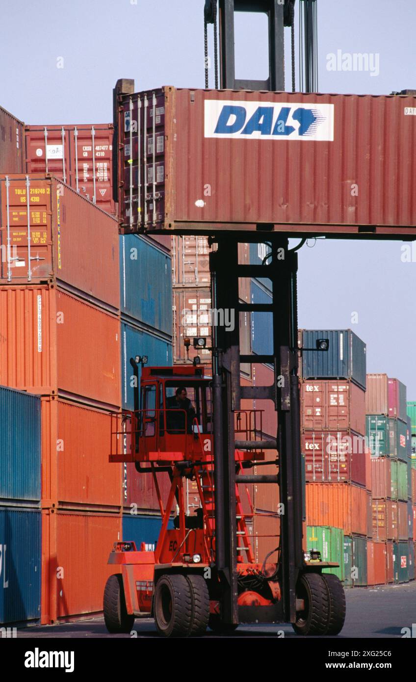 Container pile harbour with man hi-res stock photography and images - Alamy