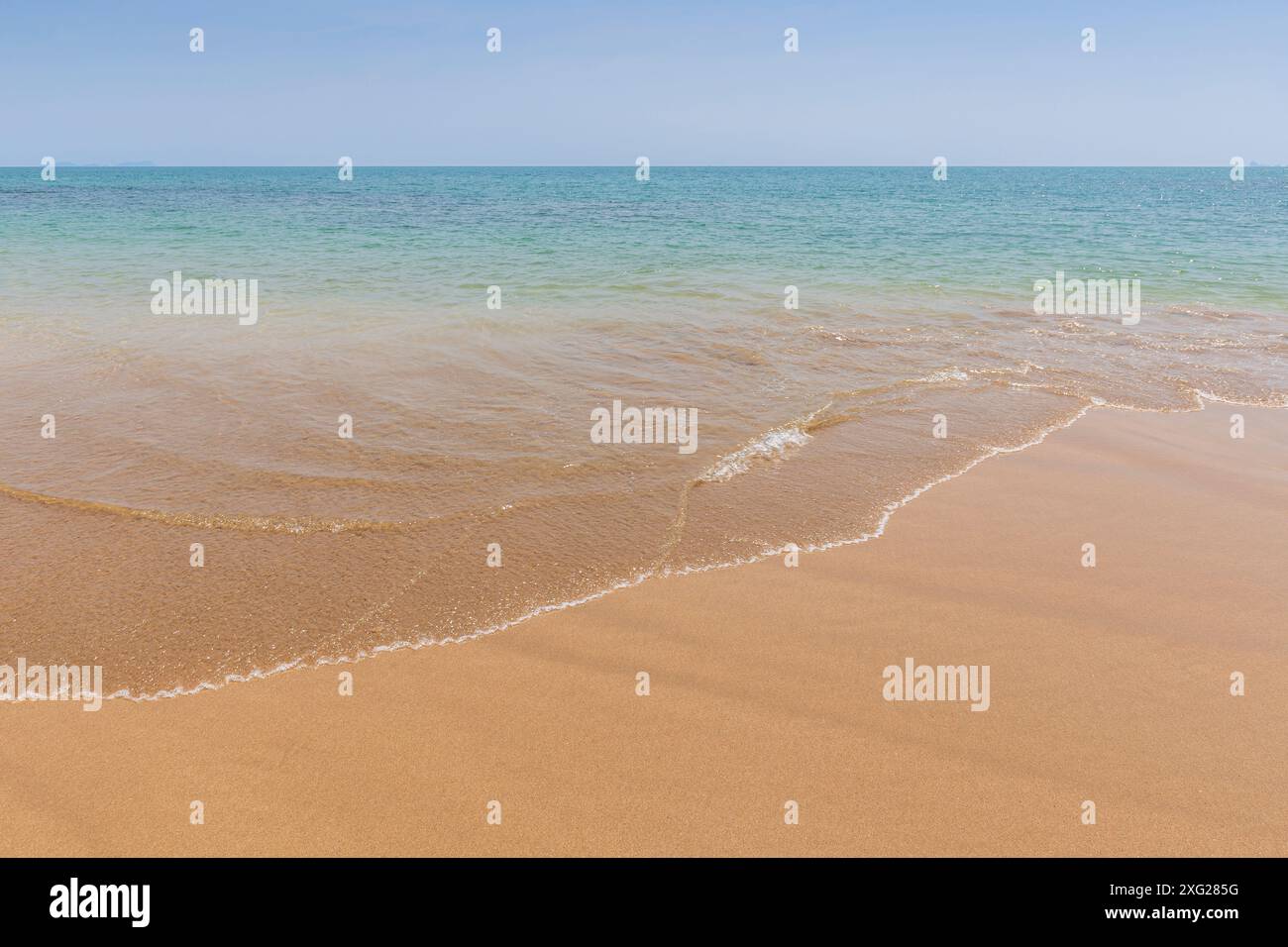 On sandy shore background wavy hi-res stock photography and images - Alamy