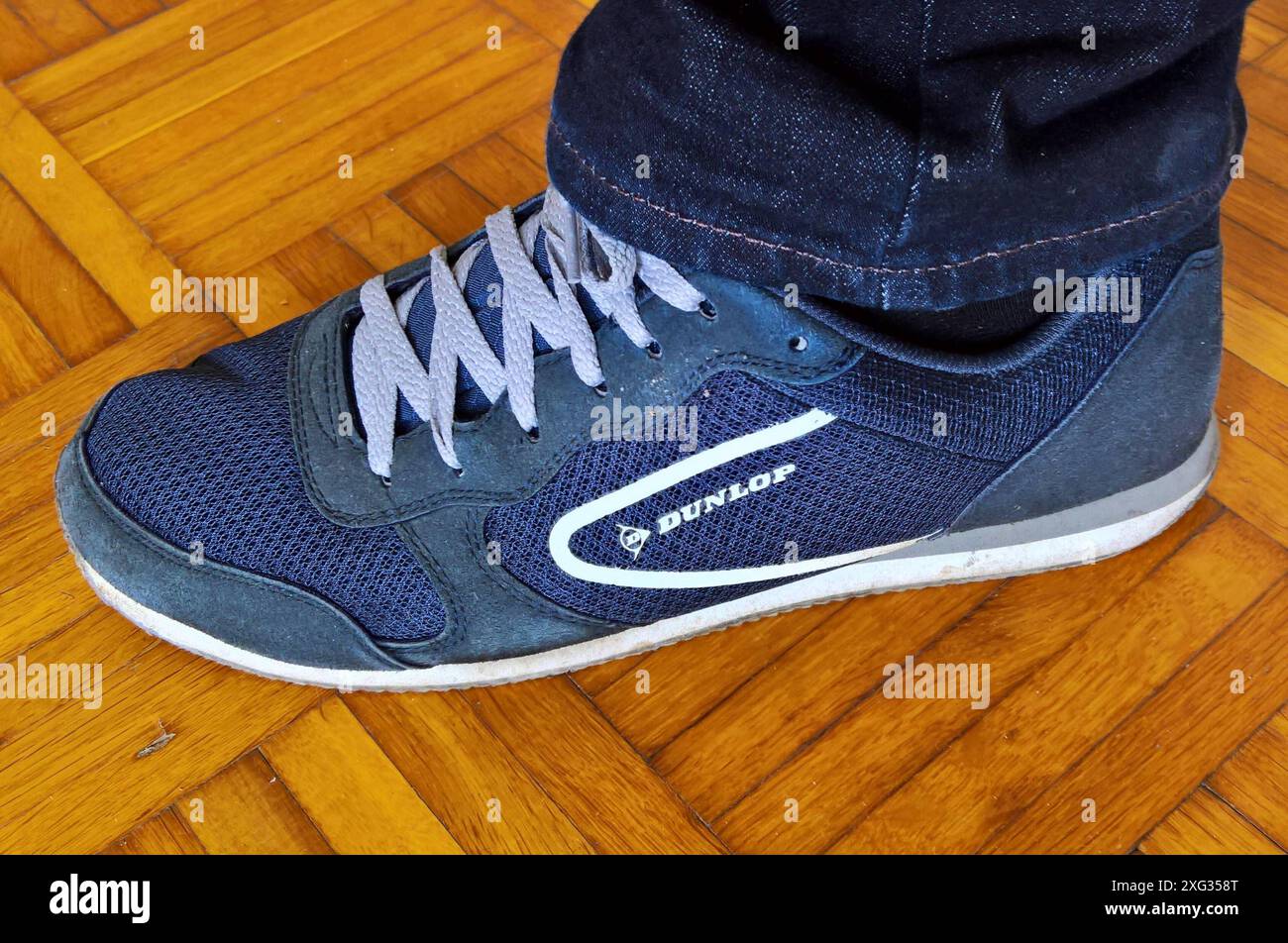 Dunlop sports goods hi res stock photography and images Alamy