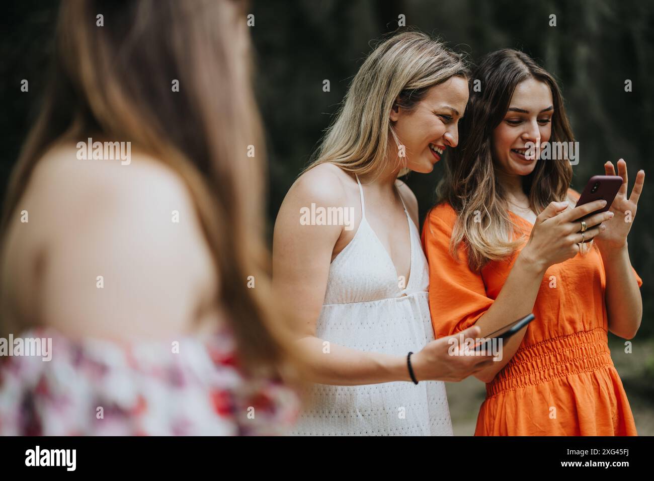 Young women enjoying a day out socializing hi-res stock photography and ...