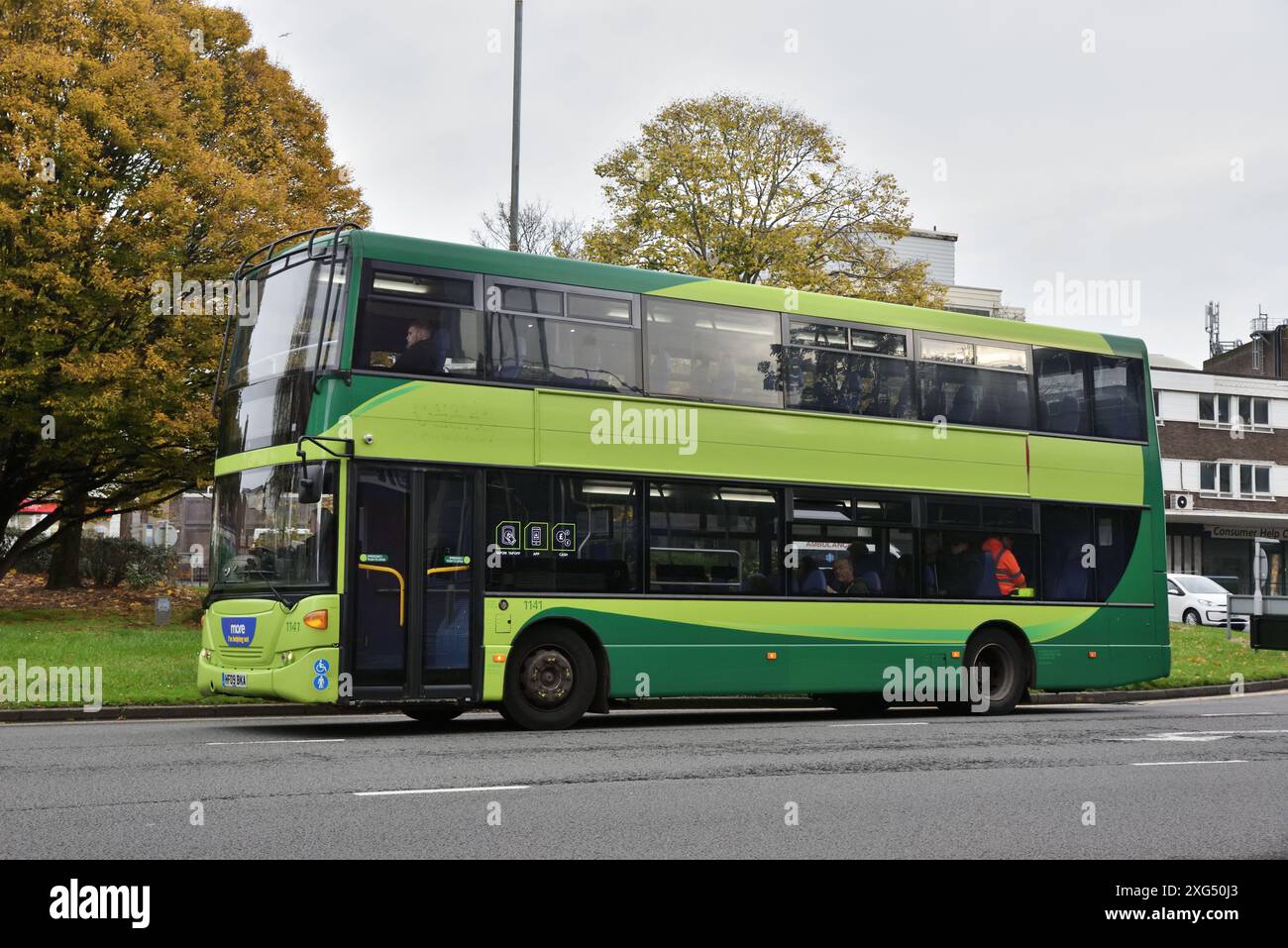 Southern Vectis 1141 (HF09 BKA), a Scania N230UD OmniCity, negotiates the George Rondabout in Poole, Dorset, while on hire to Morebus. Stock Photo